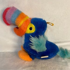 Vintage Superior Toy & Novelty Blue Toucan Tuscan Sam Bird Plush
Blue yellow
